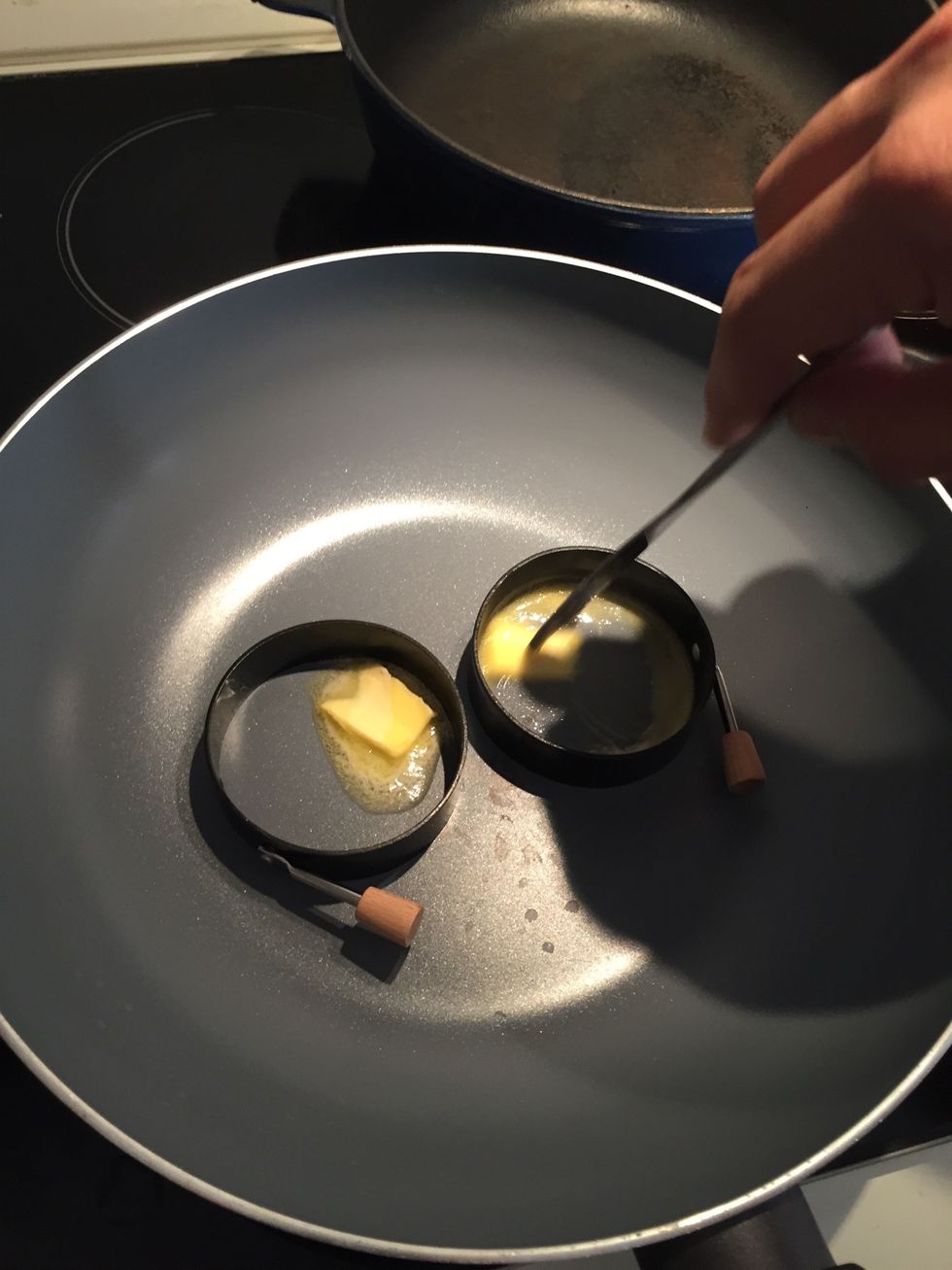 Prepare your pan and heat it up, as shown please.. The butter lays in between \ud83d\ude0b