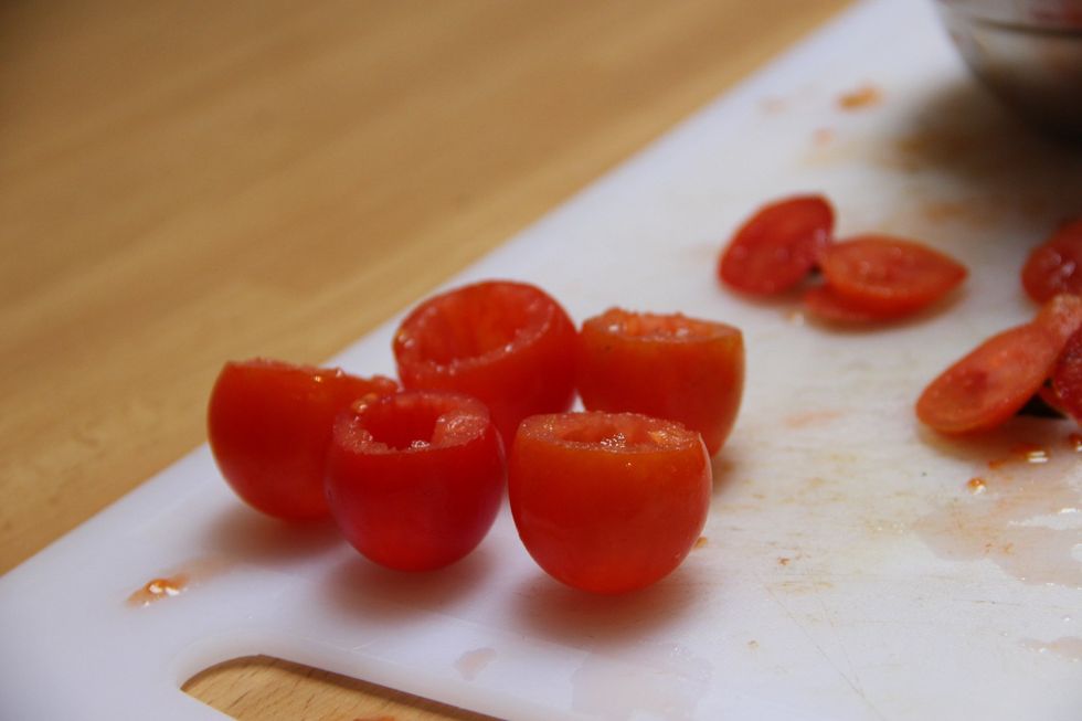 Prepare your tomatoes cutting the top off
