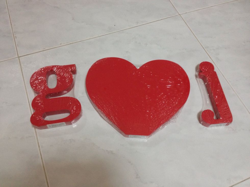 Prepared ur wooden piece, his initial, my initial & heart shape. This heart shape will b the one that we decorate