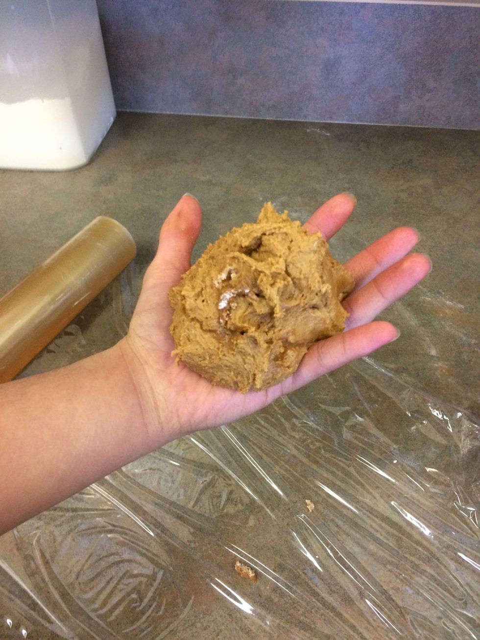 Press dough into freezer , wrap in plastic and place in freezer for 10-15 mins