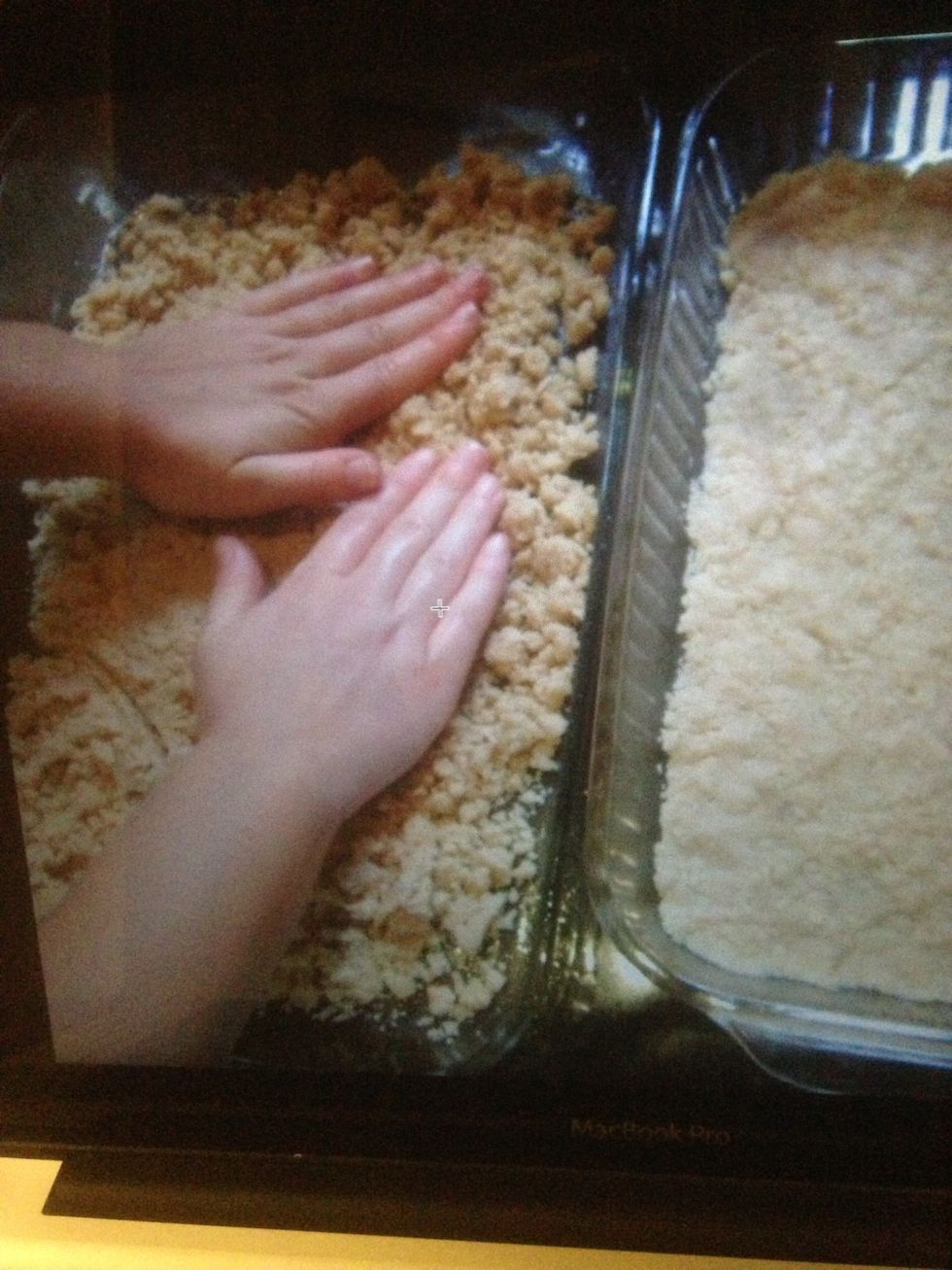 Press down the crust