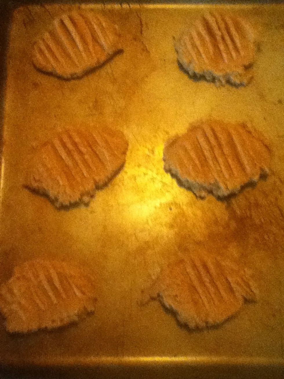 Press down with a fork and cook for 8 minutes