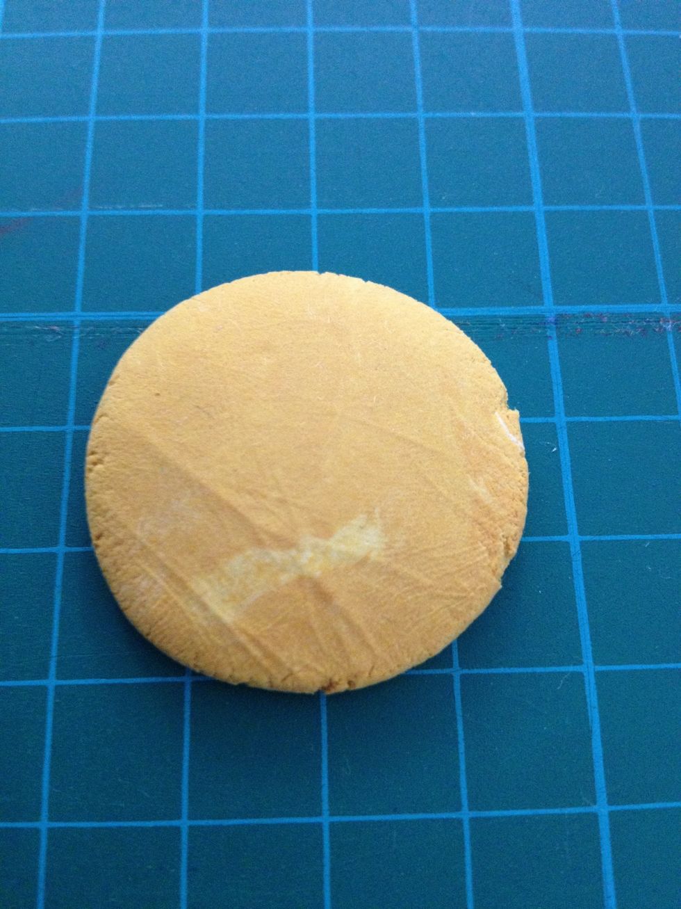 Press into a circle.