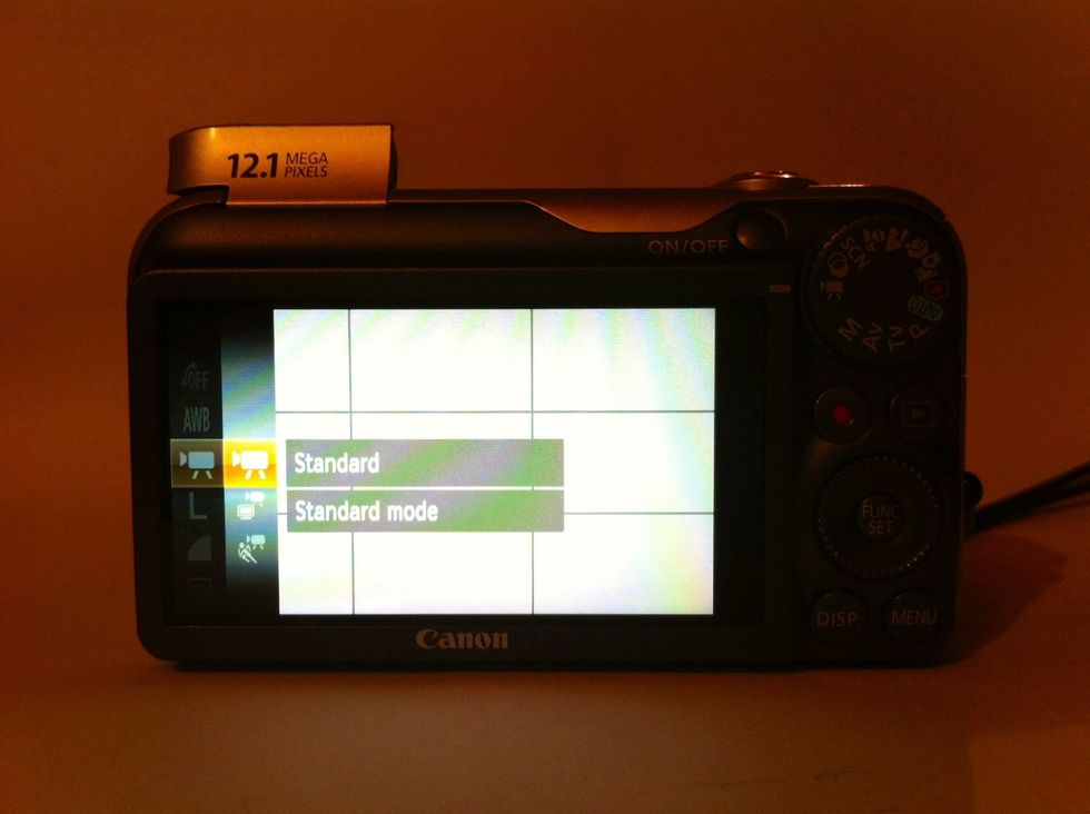 Press the FUNC. SET button again to change the movie mode.