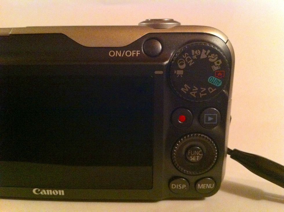 Press the on/off button to switch the camera on.