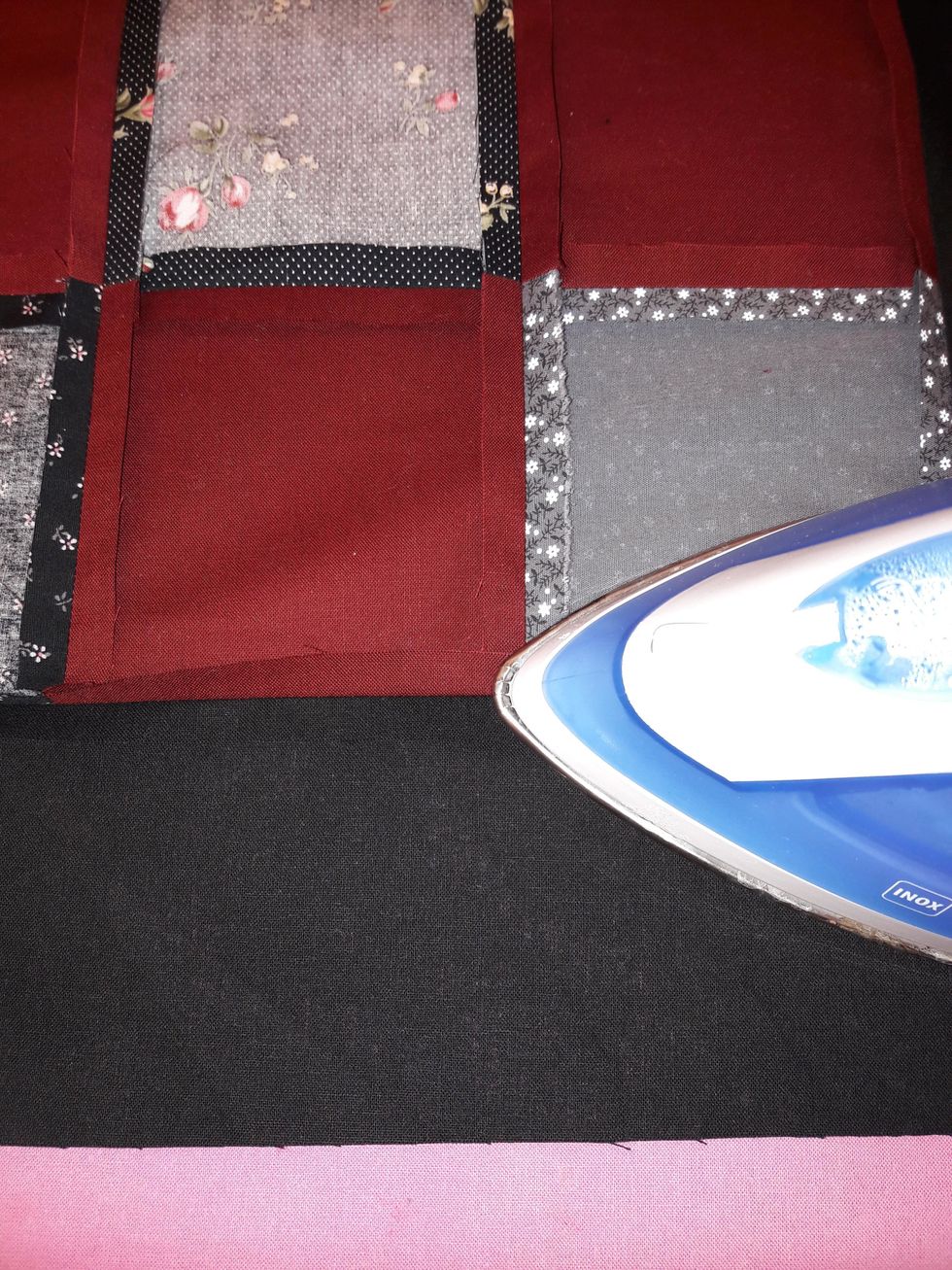 Pressa is\u00e4r s\u00f6msm\u00e5nen med strykj\u00e4rnet.