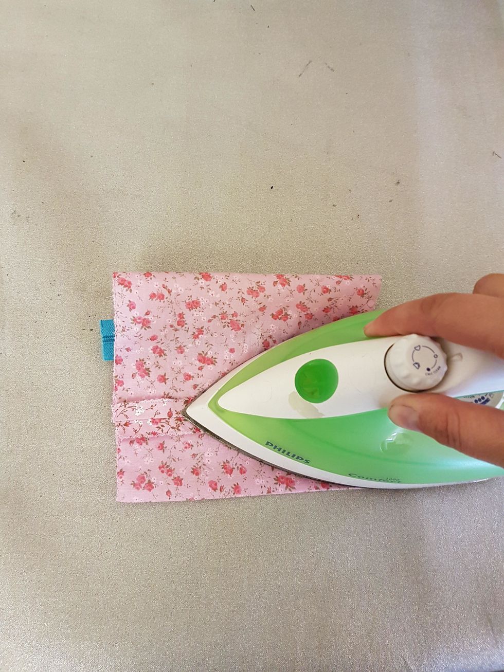 Pressa is\u00e4r s\u00f6msm\u00e5nen med strykj\u00e4rnet.