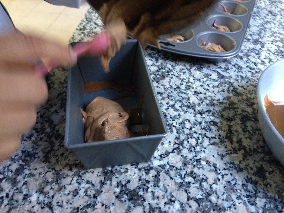 Puede presentarse en moldes peque\u00f1os o en moldes grandes// you can use any kind of baking pan
