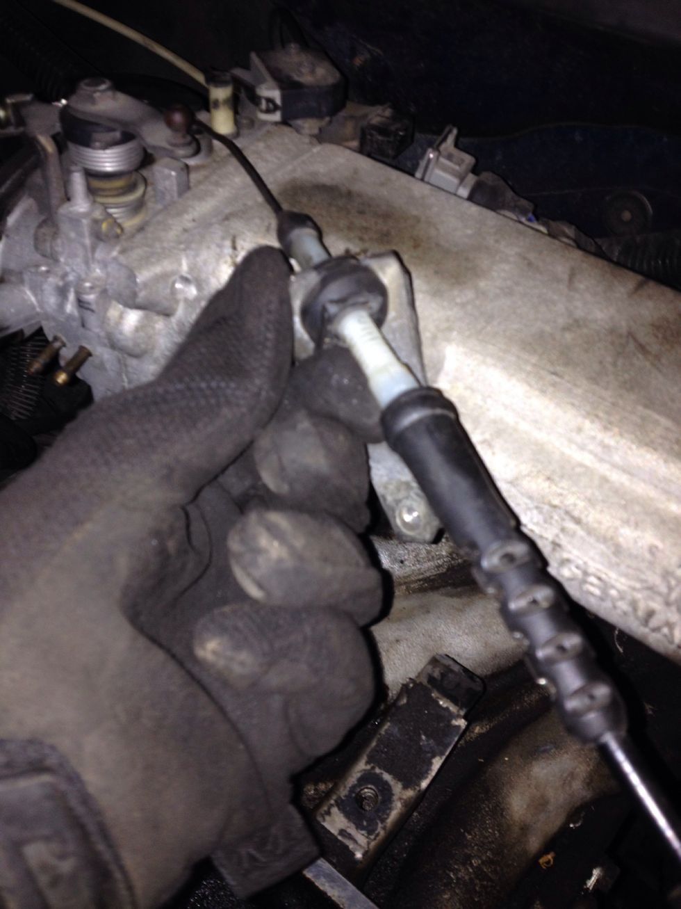 Pull C-Clamp mounting the throttle cable to the intake manifold.