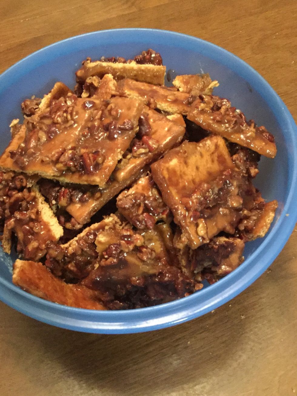 Pull the bars from the foil and break into pieces. Then enjoy !