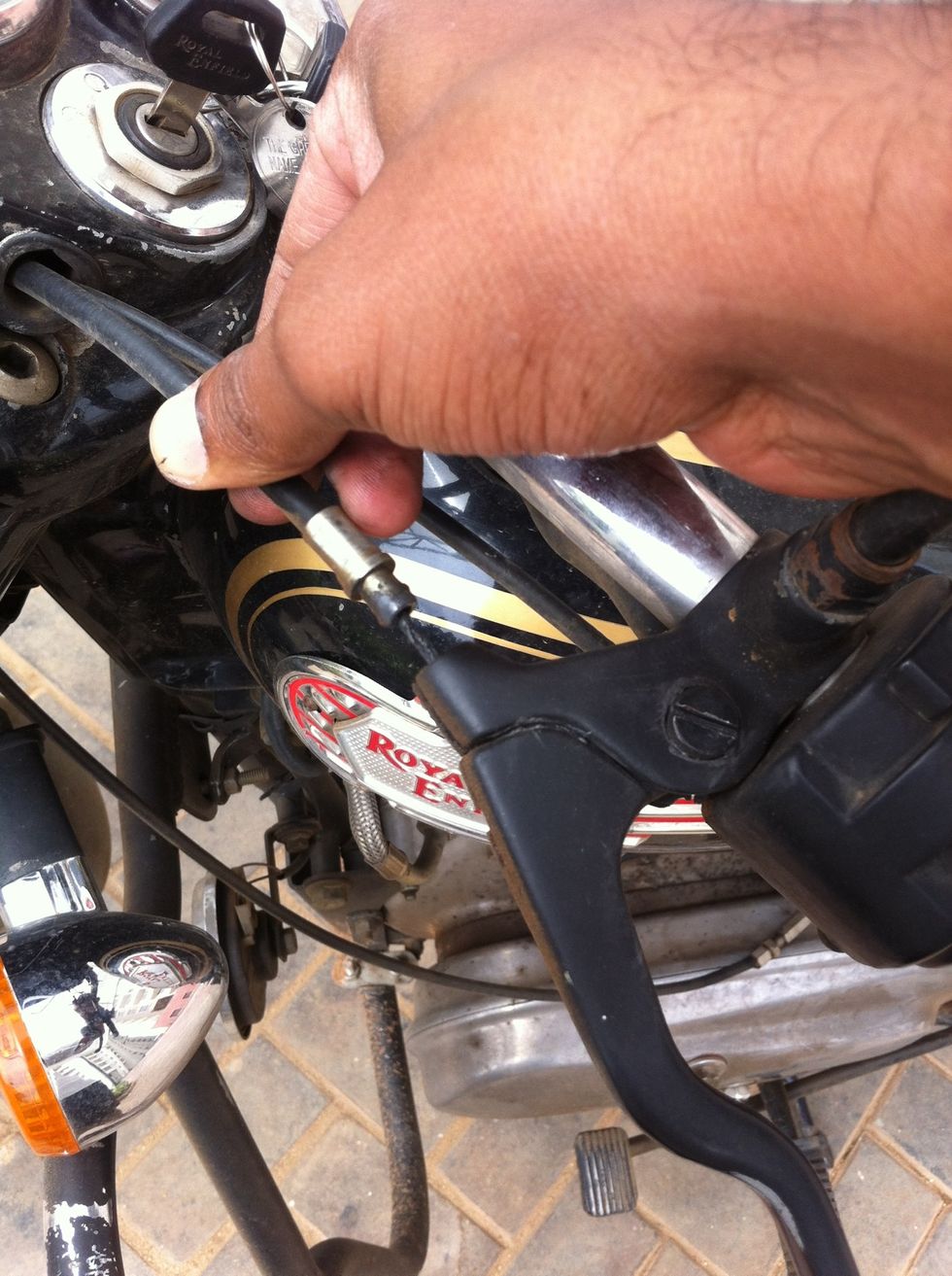 Pull the cable guide out