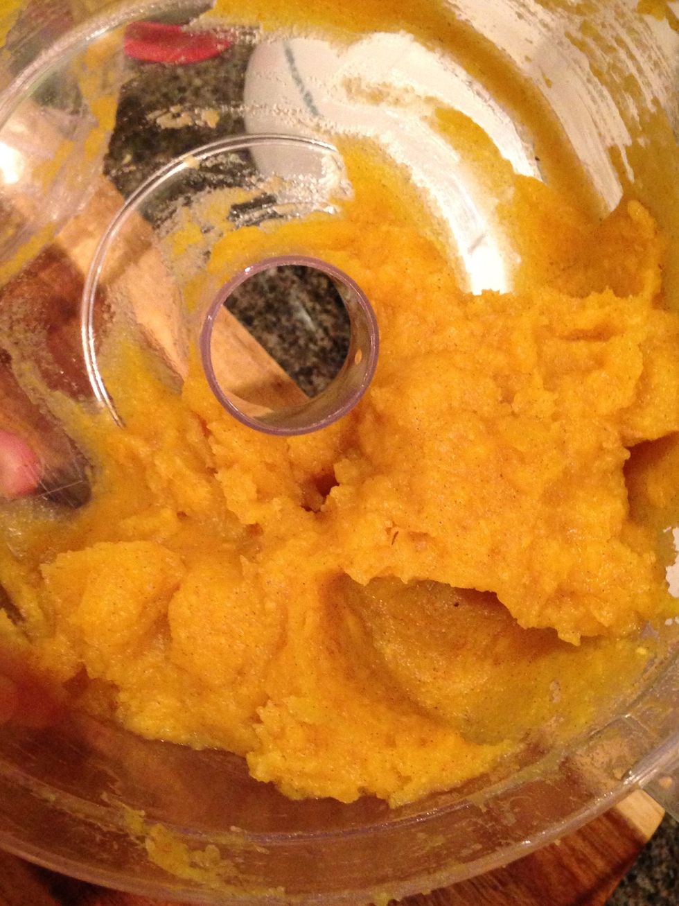 Pulse in the spices until well mixed & you are finito! Look at you, all fancy, economical, & shit. \ud83d\ude0f You go on with your pumpkin pur\u00e9e-n' self!
