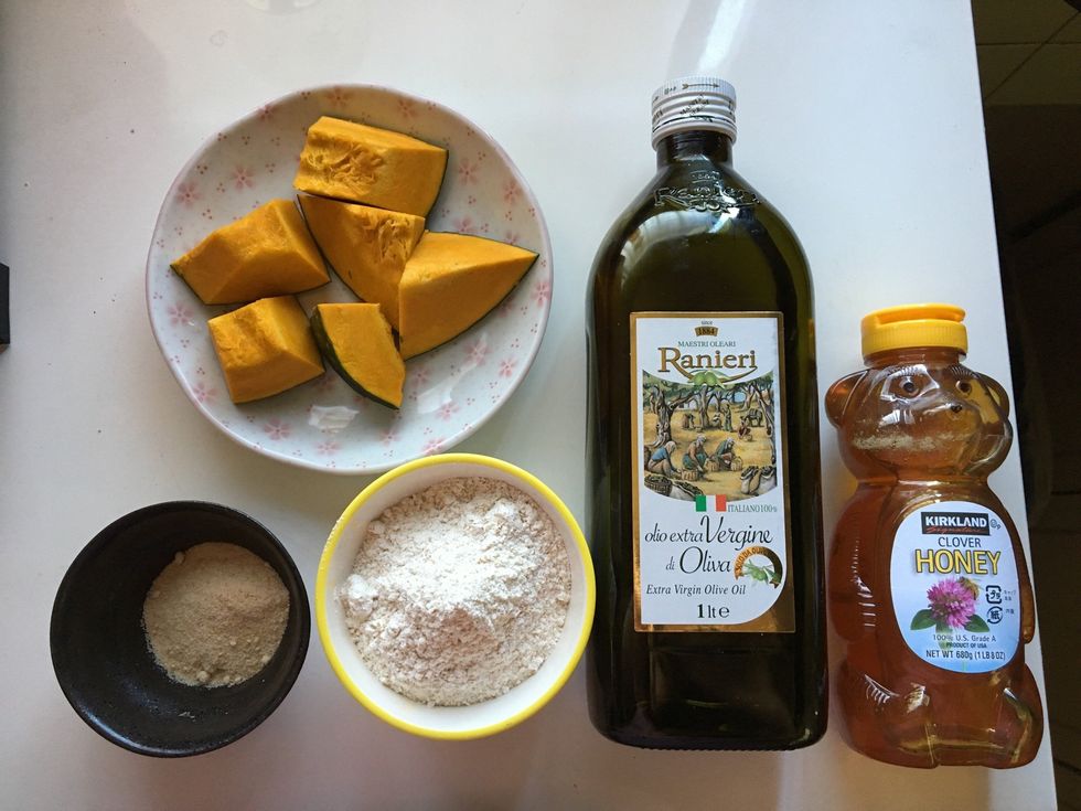 (pumpkin)100g (coconutoil)30g ( flour)80g (cane sugar)or(honey)30g (pumpkin seed) little