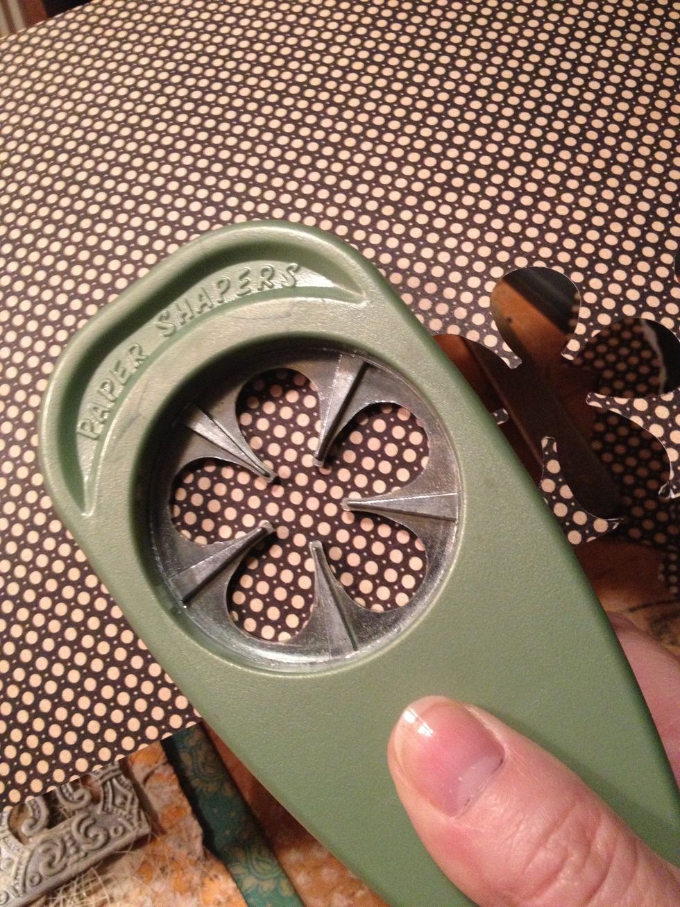 punch a variety of paper flowers.