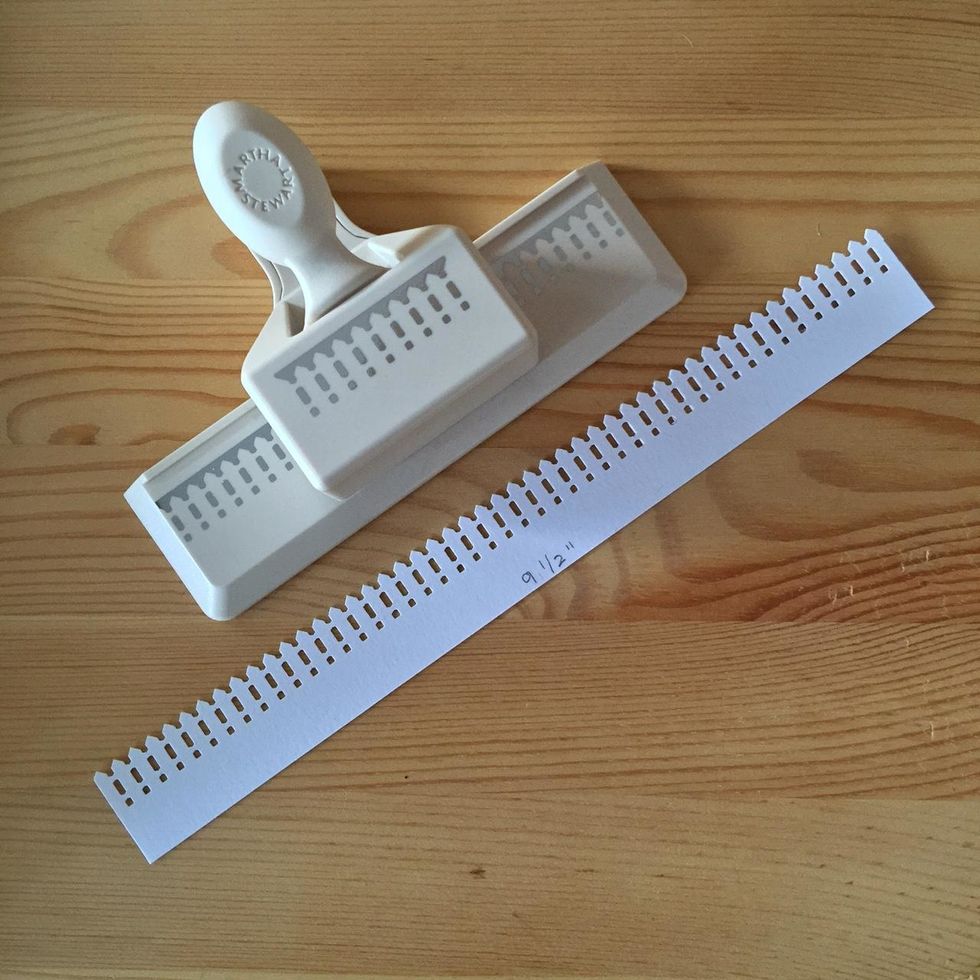 Punch two pieces. One like this and another a little taller and shorter.