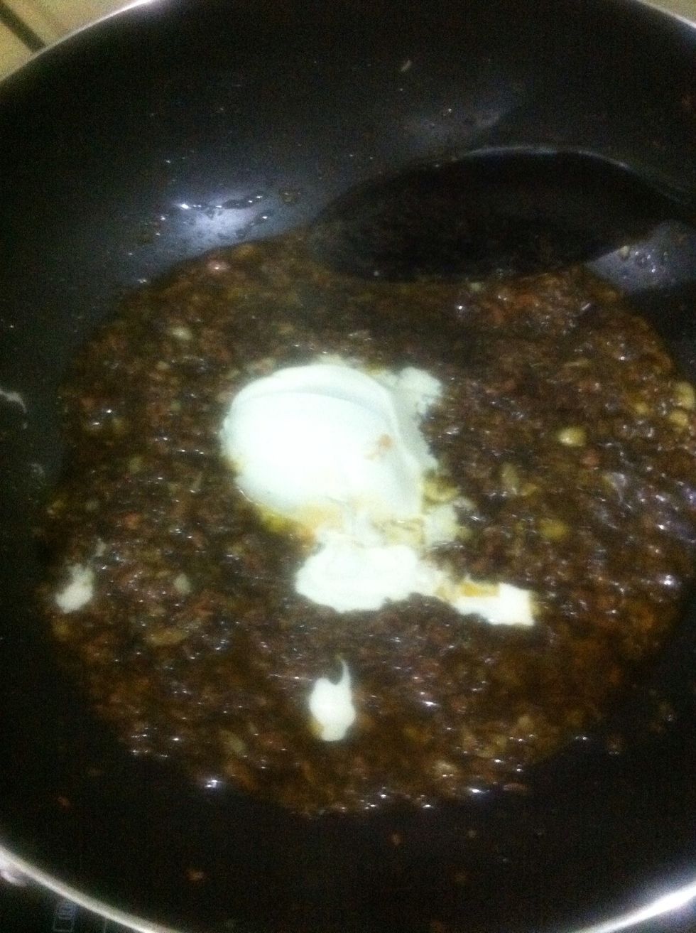 Pur 1/2 of whip cream and mix