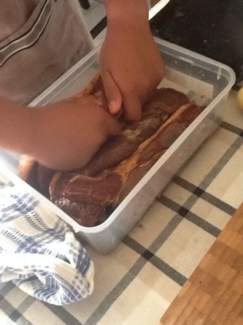 Push in the steak so that none of them overlap. Then put the steak aside for later.