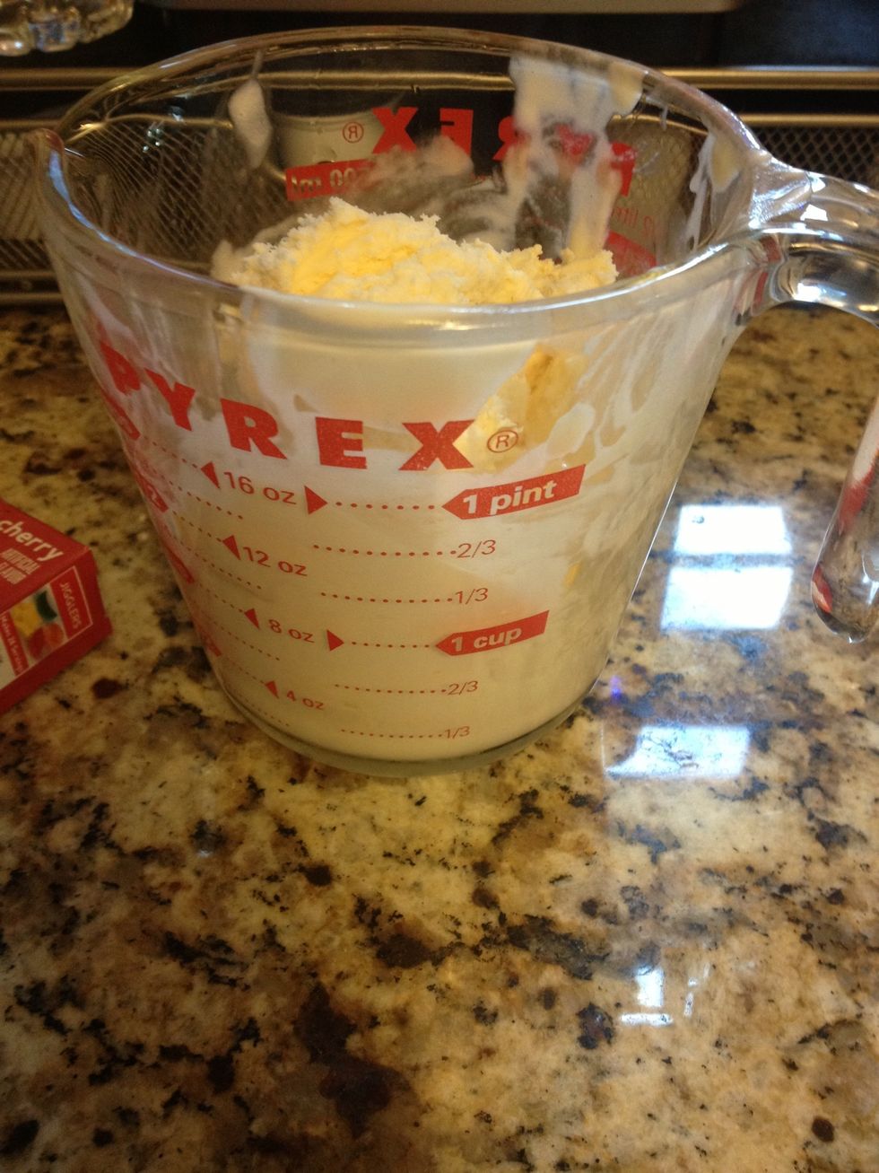 put 2 cups and icecream in a cup