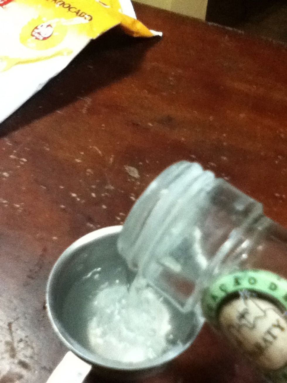 Put 2 doses (100ml) of Cacha\u00e7a (or vodka)...