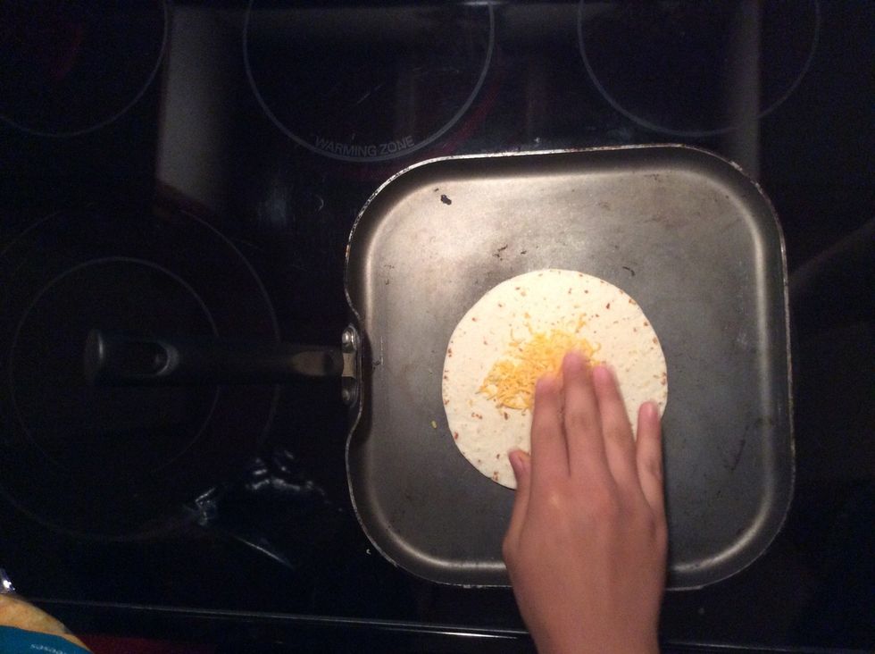 Put 2 pinches of cheese