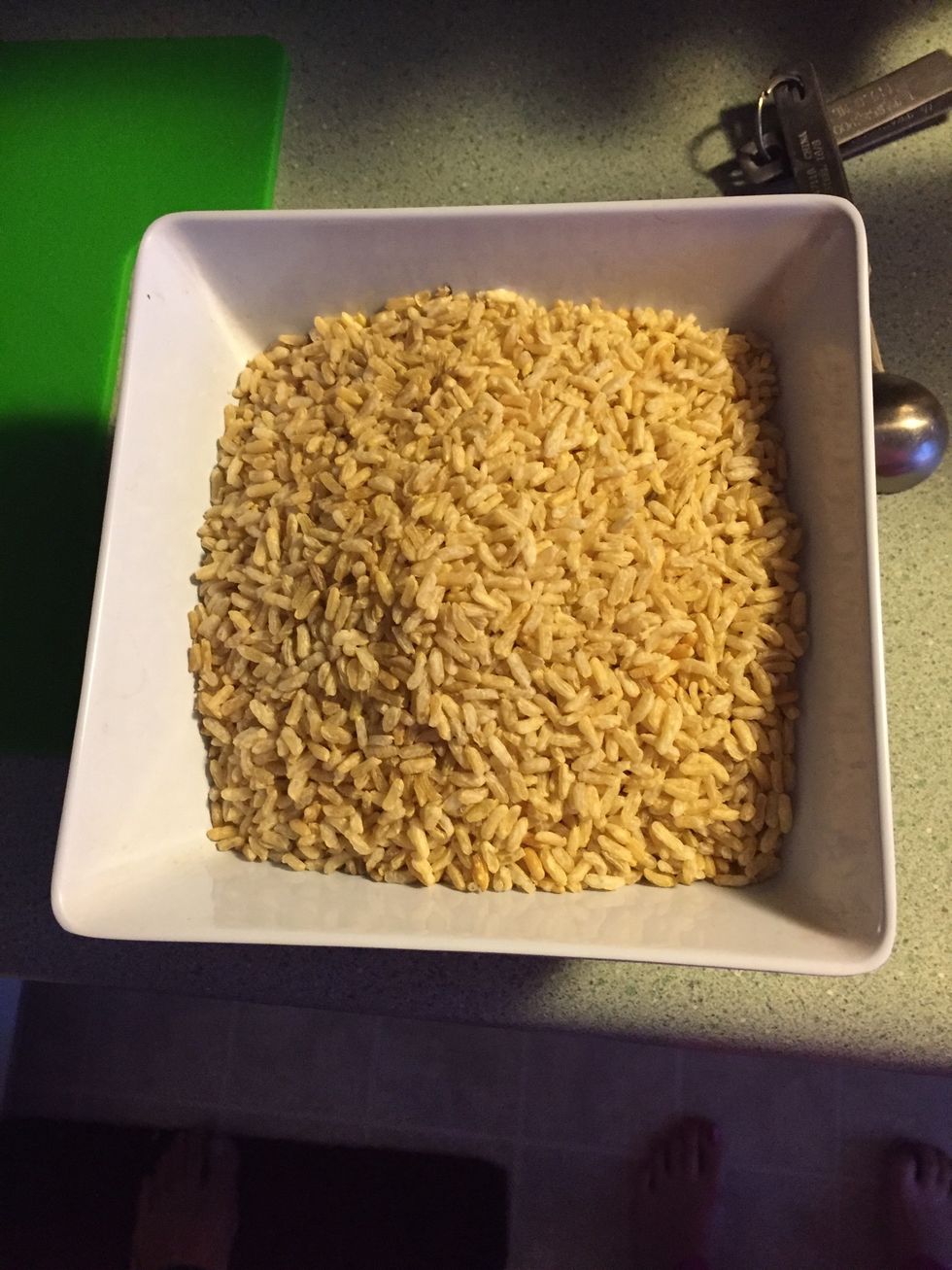 Put 3 cups of rice in a bowl