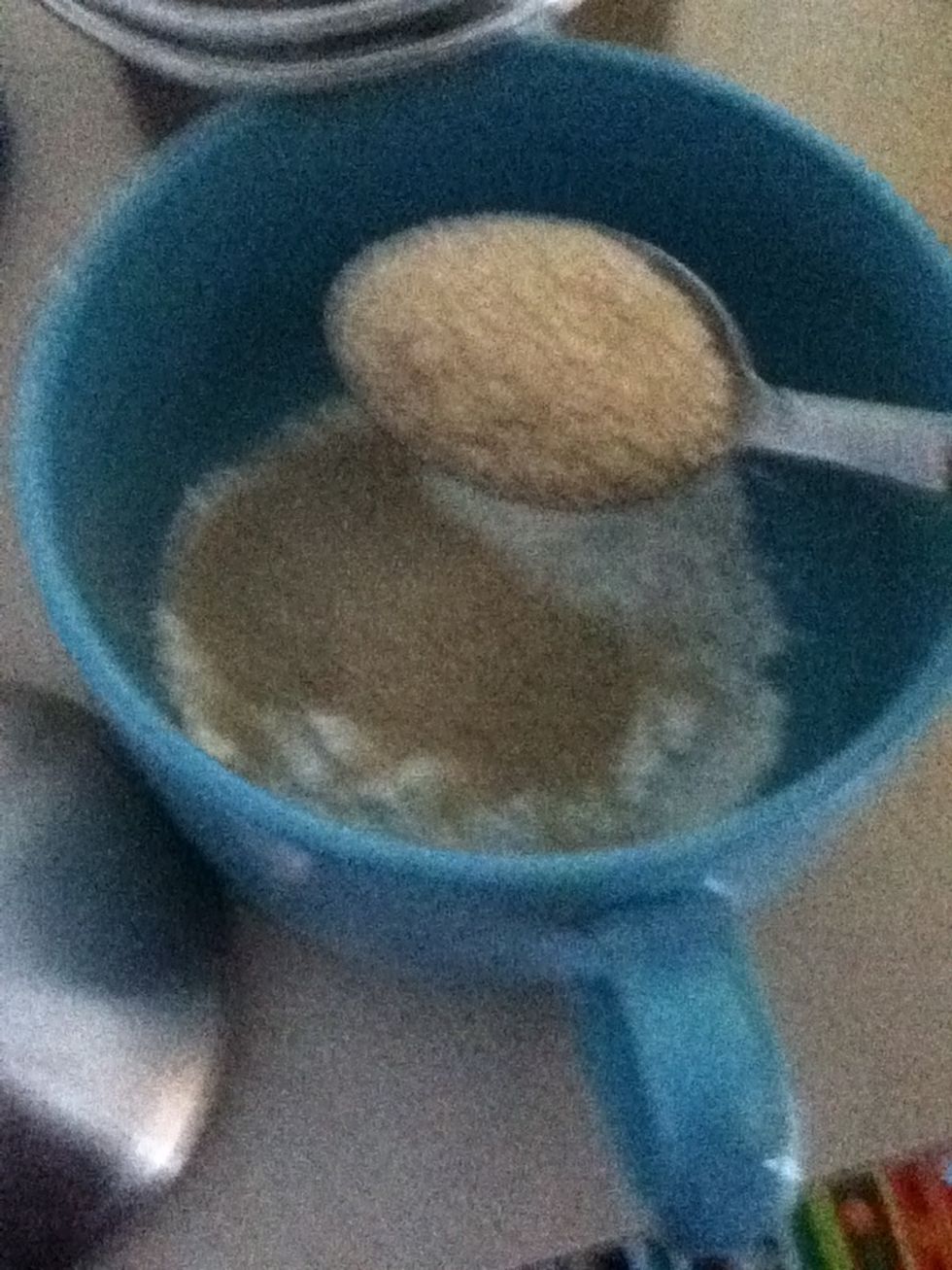 Put 3 tbsp of sugar into mug