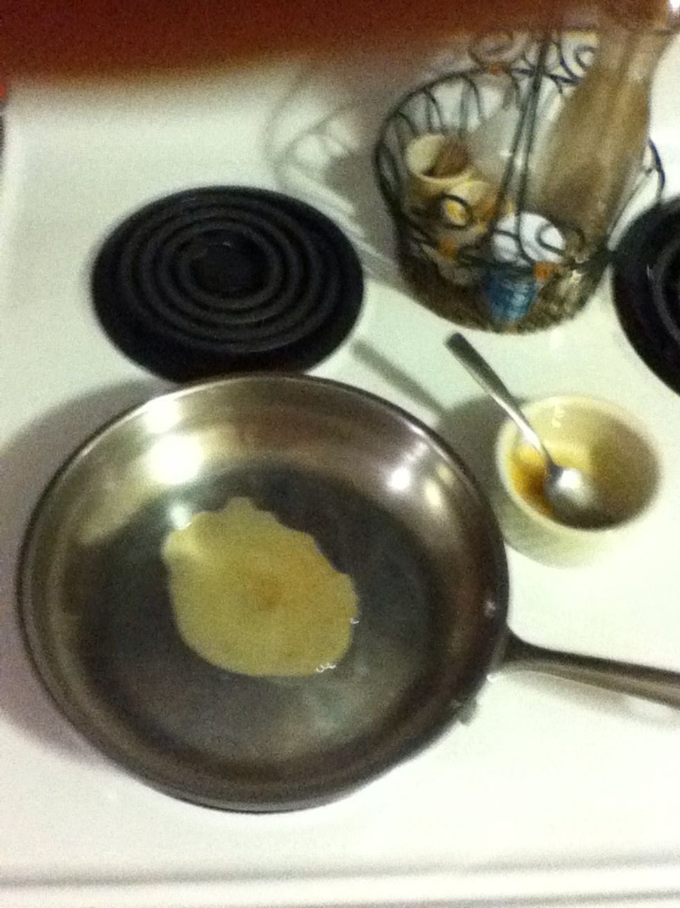 Put a frying pan or wok over medium high with some peanut oil in it. One delicious but deadly alternative is to use bacon fat in case you keep it lying around like we do down south.