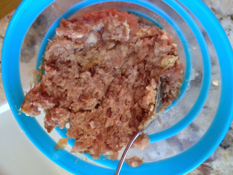 Put a little soya sauce too to blend it well.