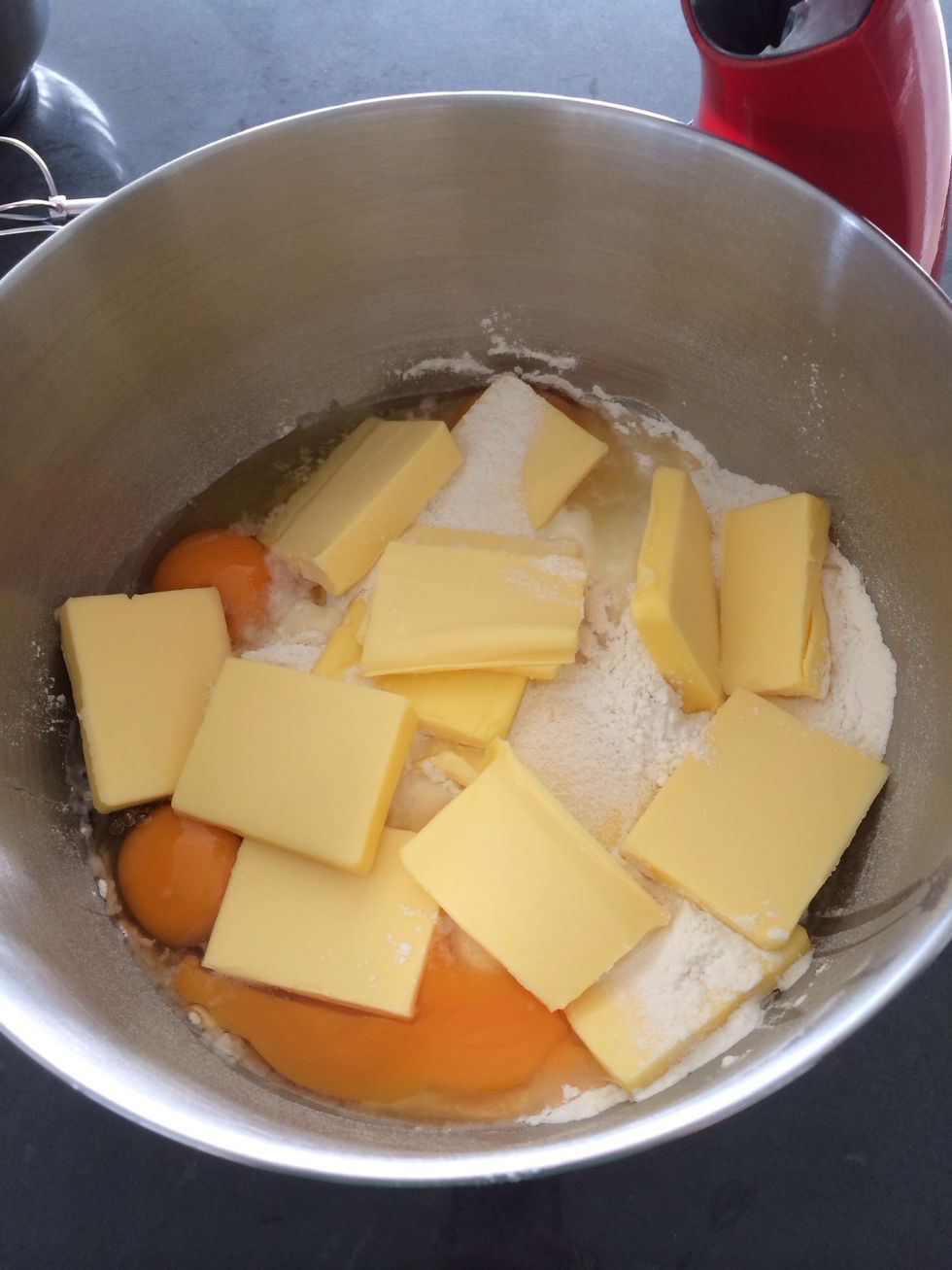 Put all the ingredients (except candy canes) in a mixer.