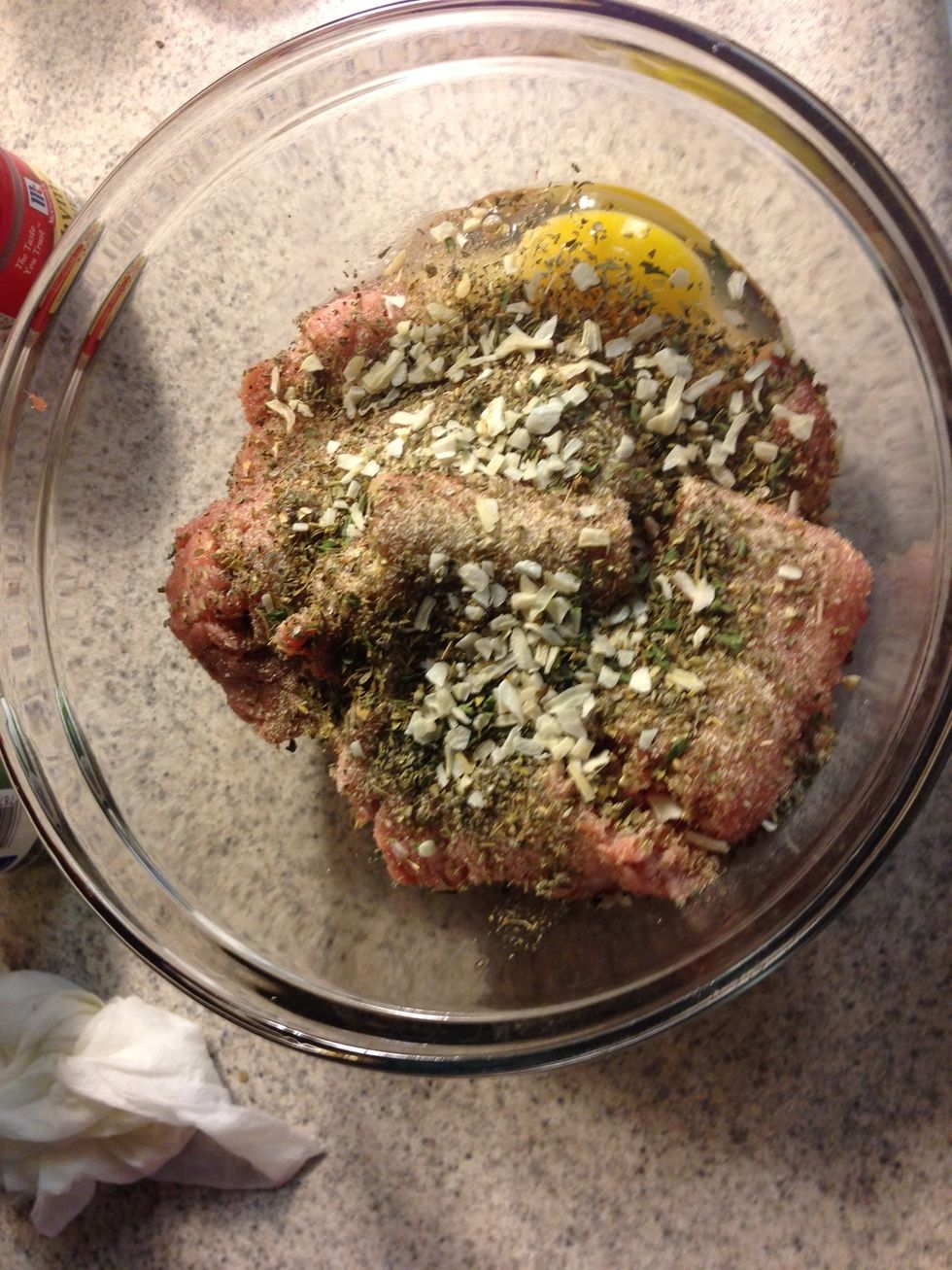 Put all the seasoning in the bowl