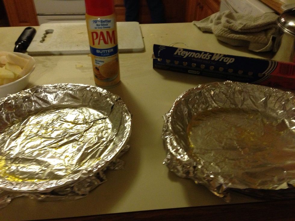 Put aluminum foil in pie dish then Add a good amount of Pam so it doesn't stick