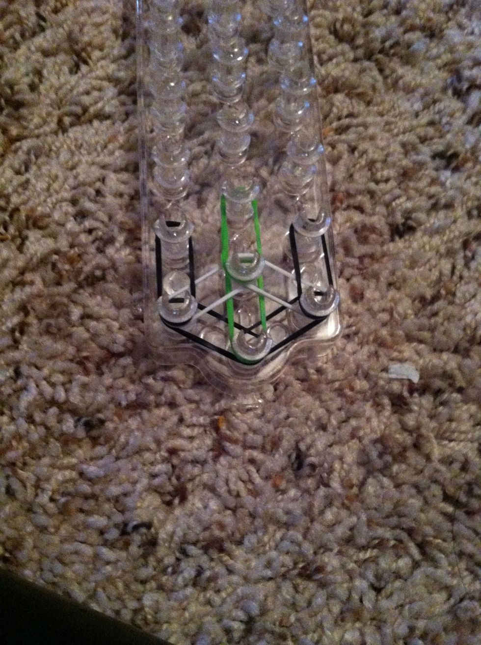 Put another green in the middle row.