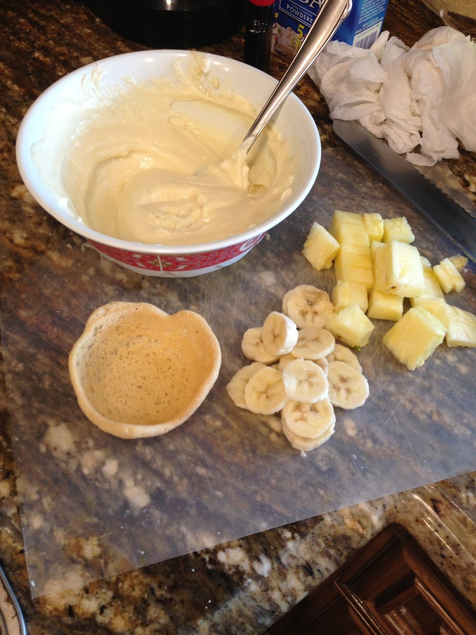 Put as much fruit as you want & as much filling as you want ! To your preference