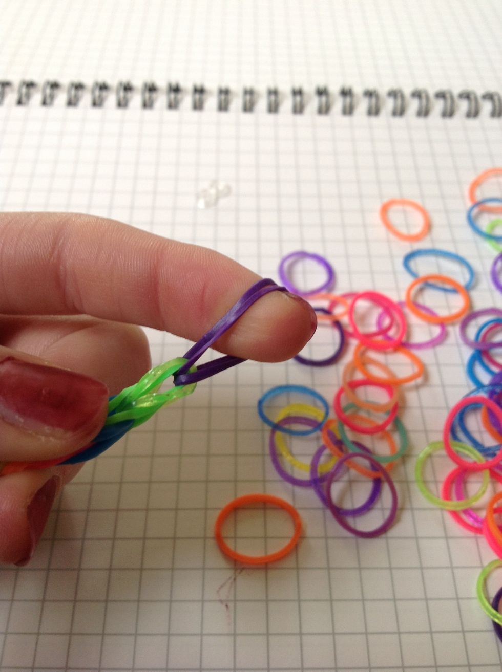 How to use your fingers to make a rainbow loom bracelet B+C Guides