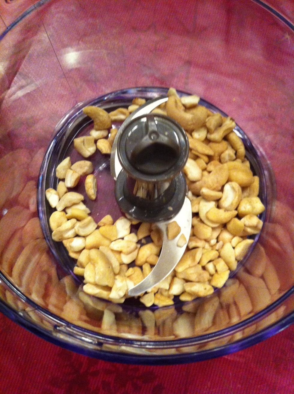 Put cashews into blender