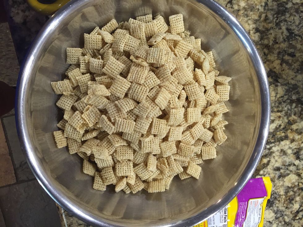 Put cereal in large bowl