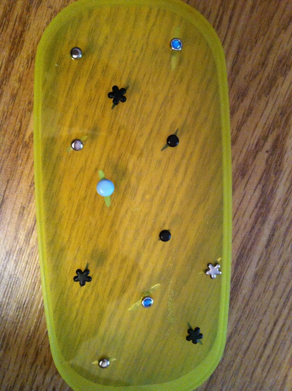 Put colorful brackets in your lid. You can use anything to decorate it actually (: