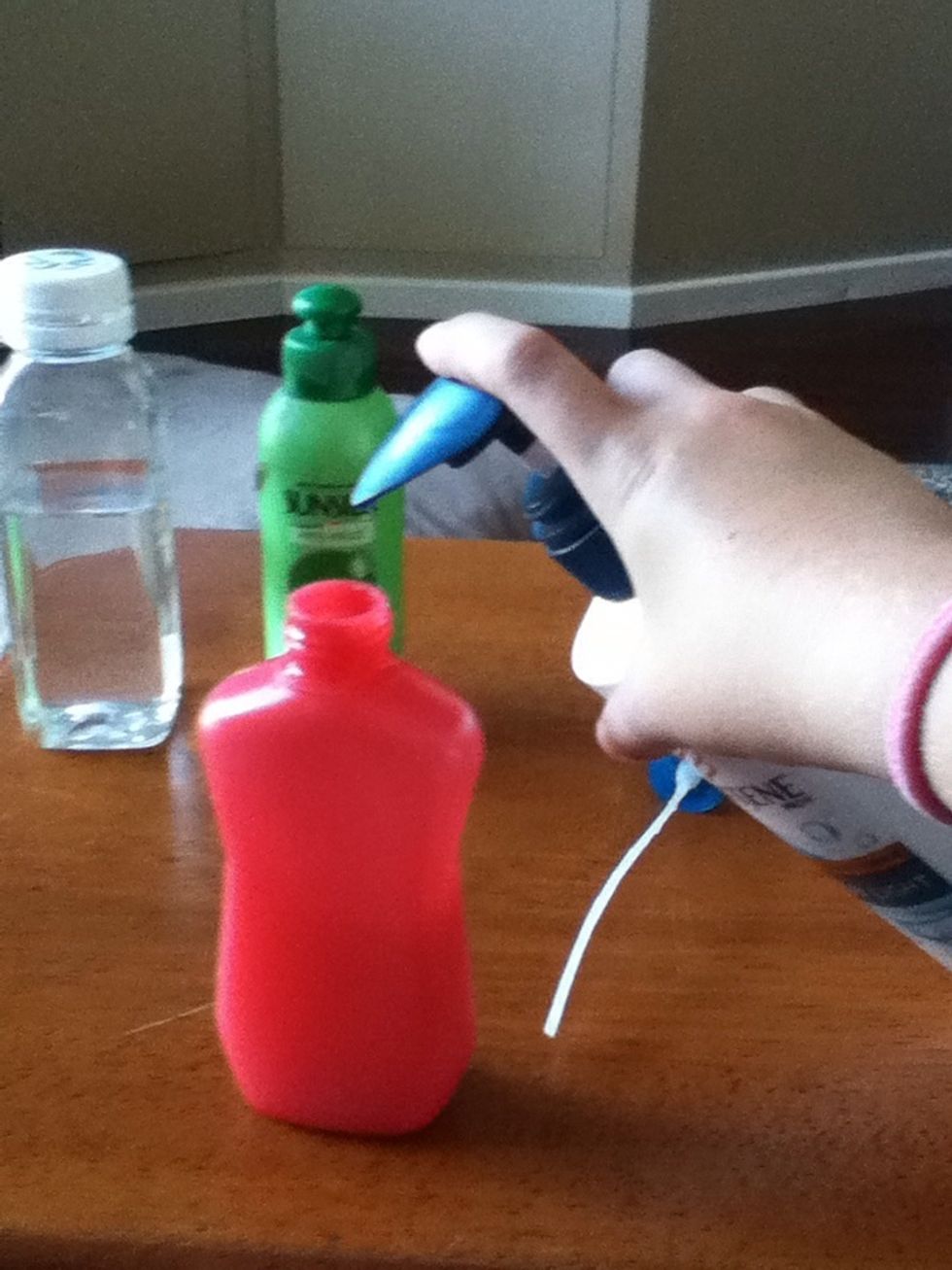 Put conditioner in the spray bottle