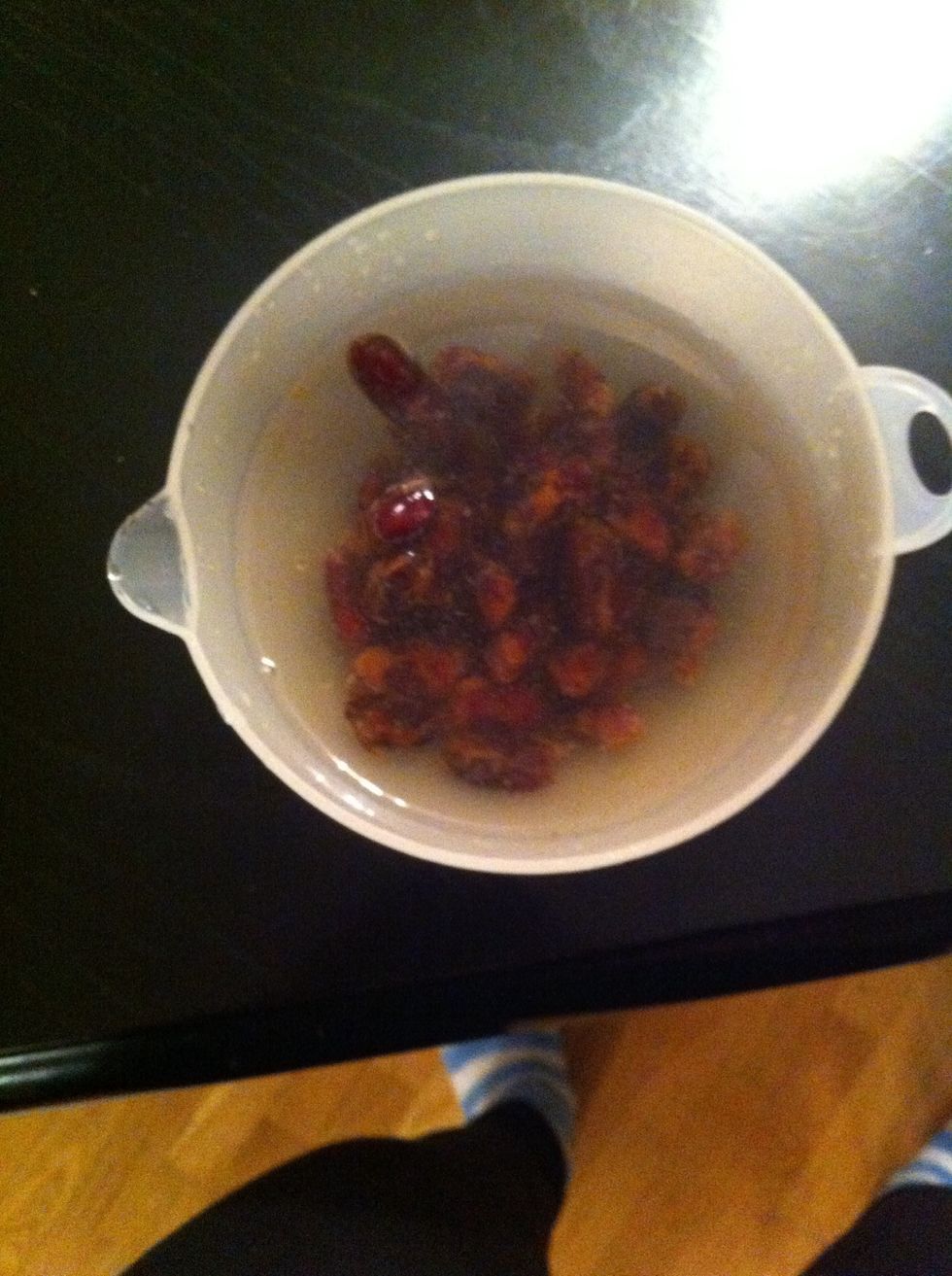 Put dates in warm water to soften, for about 15min