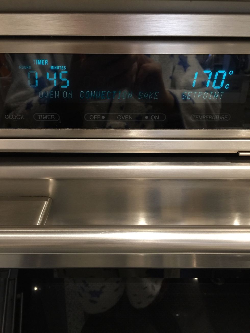 Put down the oven 170 C and bake for 45 mins