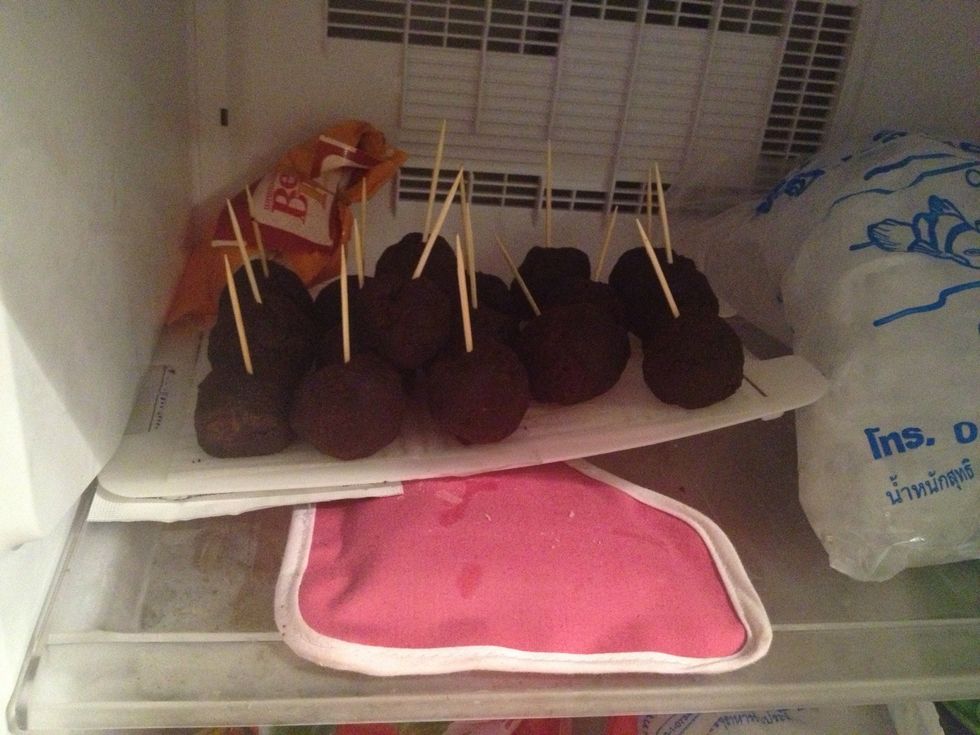 Put everything in a freezer for at least 30 mins