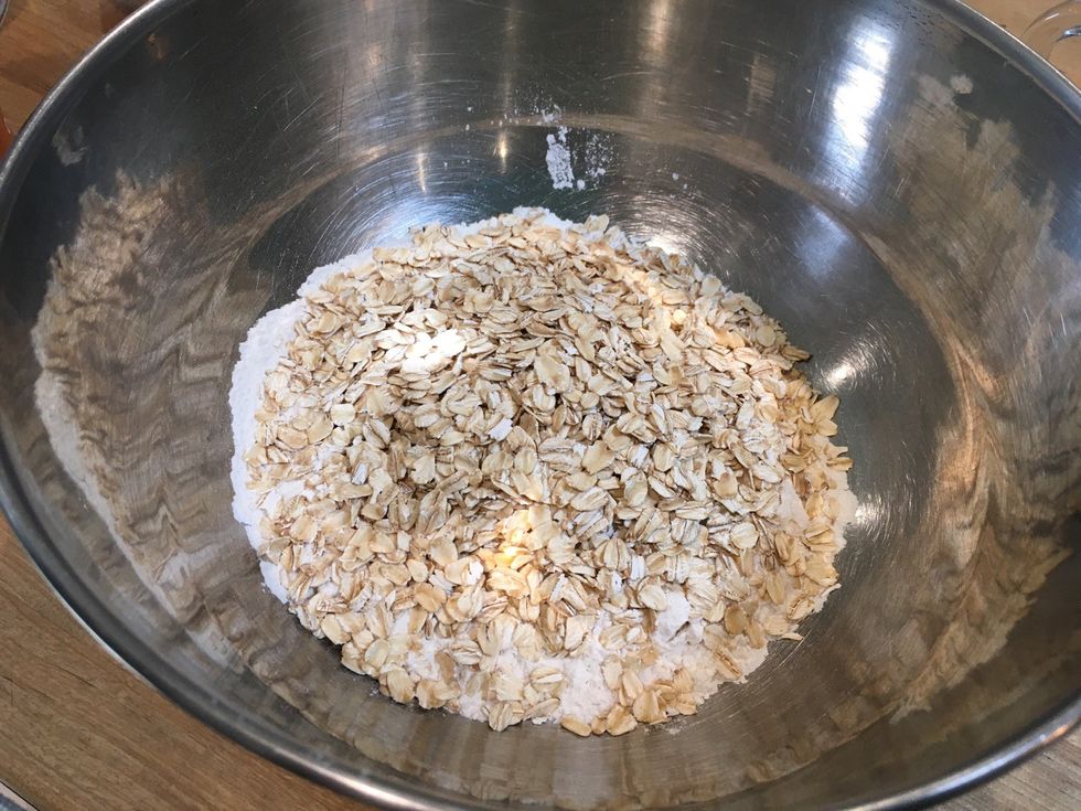 Put in 3/4 cup of oats if you want, because they make the crust taste crunchier.