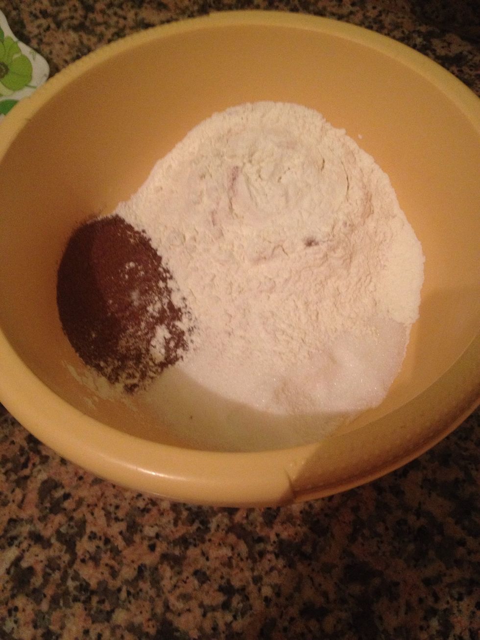 Put in a bowl all the dry ingredients