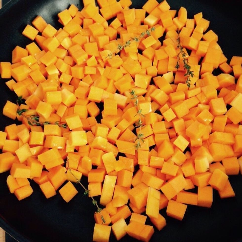 Put in a wide nonstick pan with some olive oil and the 4-5 thyme sticks