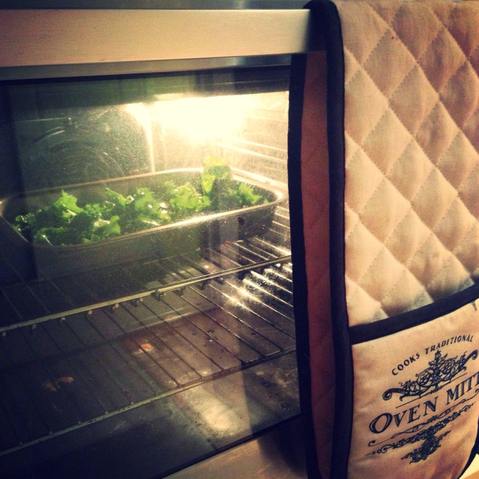 Put in the oven on 175 degrees celcius for 10-15 mins.