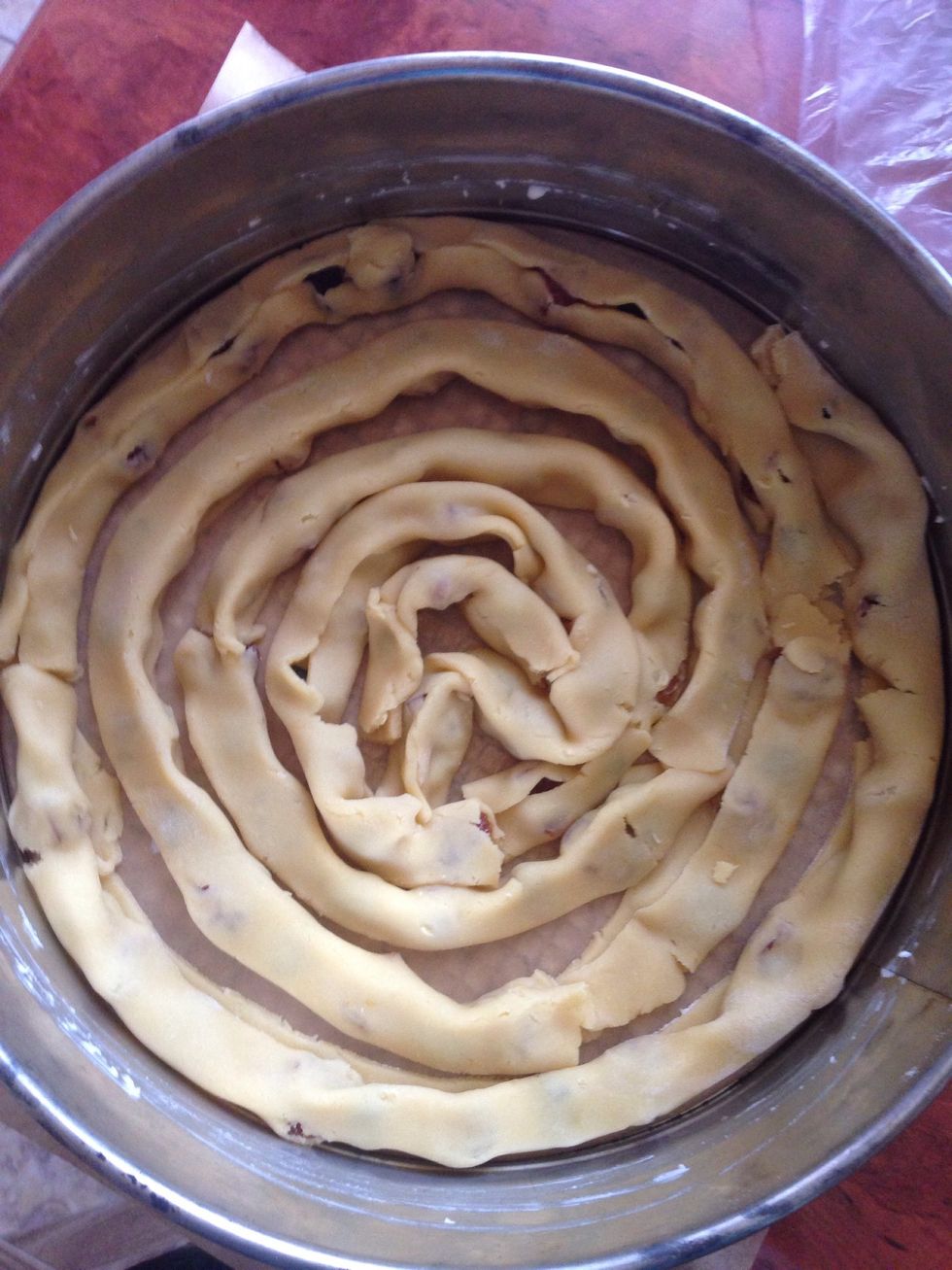Put into the baking tin in the order shown in the picture( greased and lined with parchment paper)