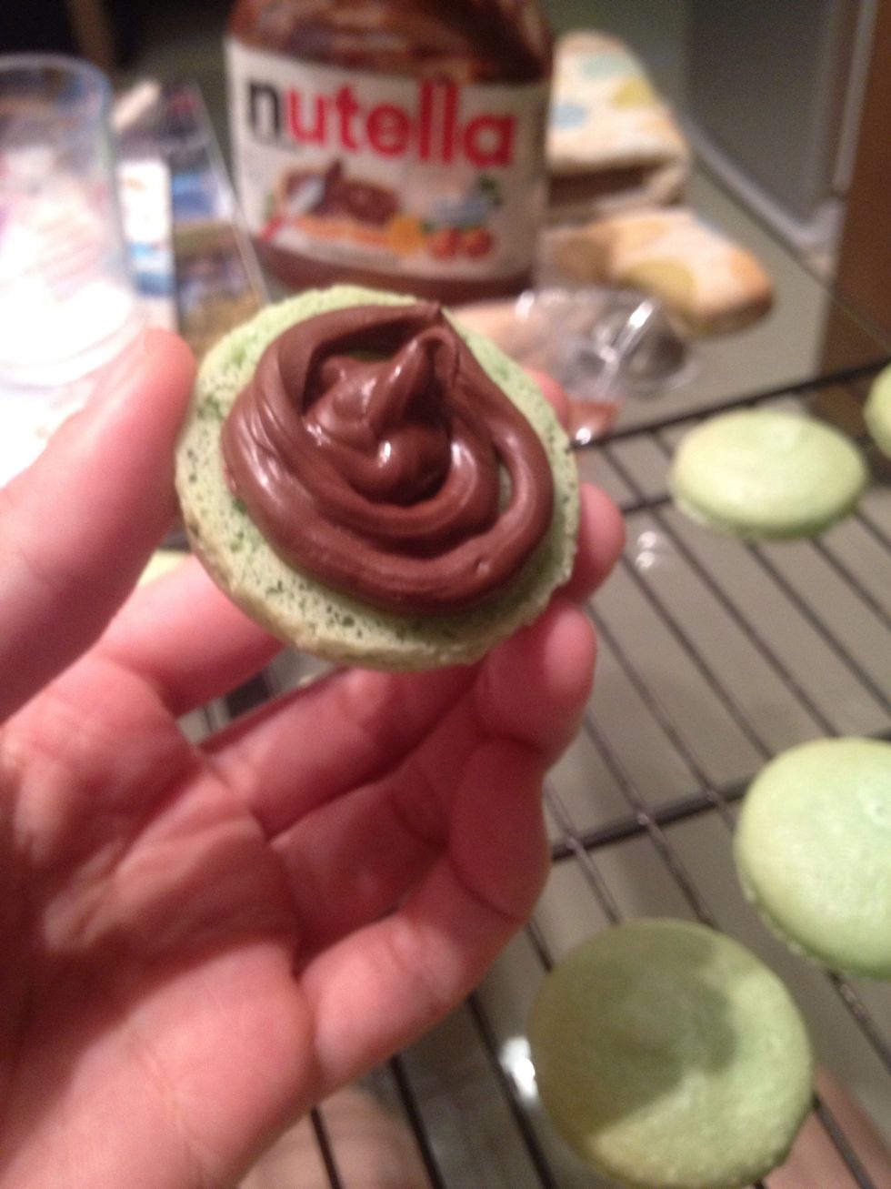 Put it on cooled macaron