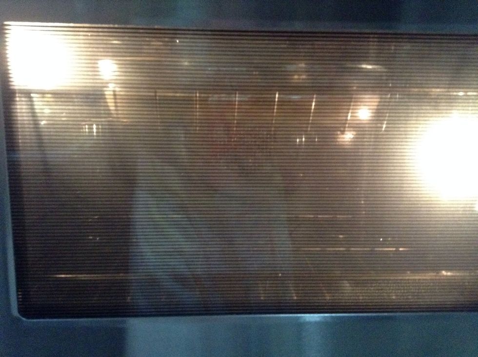 Put it to bake for 40 minutes at 180*C (the bake should be previously heated)