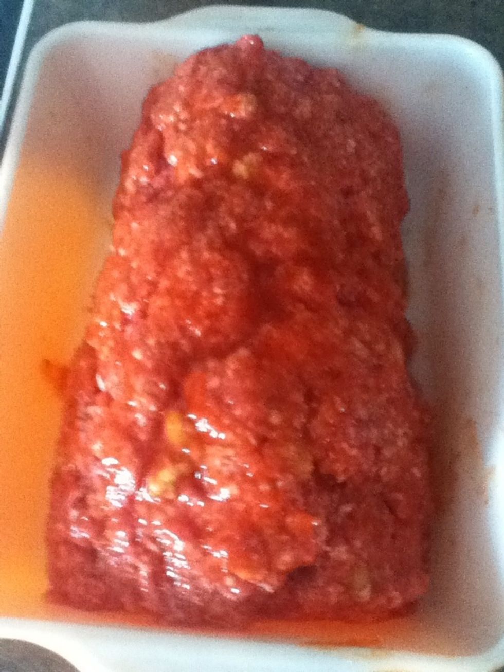 Put ketchup or BBQ sauce ontop ^ (I put more on after I took the picture) so there is a lot