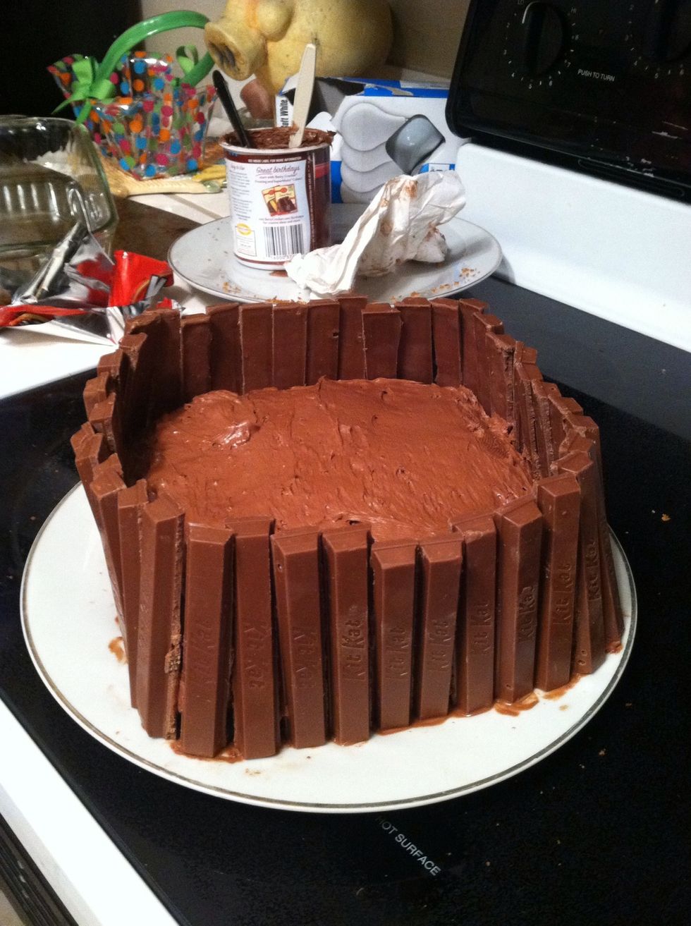 Put kit kats around the outside of the cake